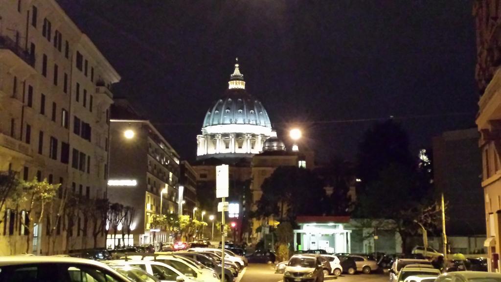 ホテル Gregorios San Pietro ローマ エクステリア 写真